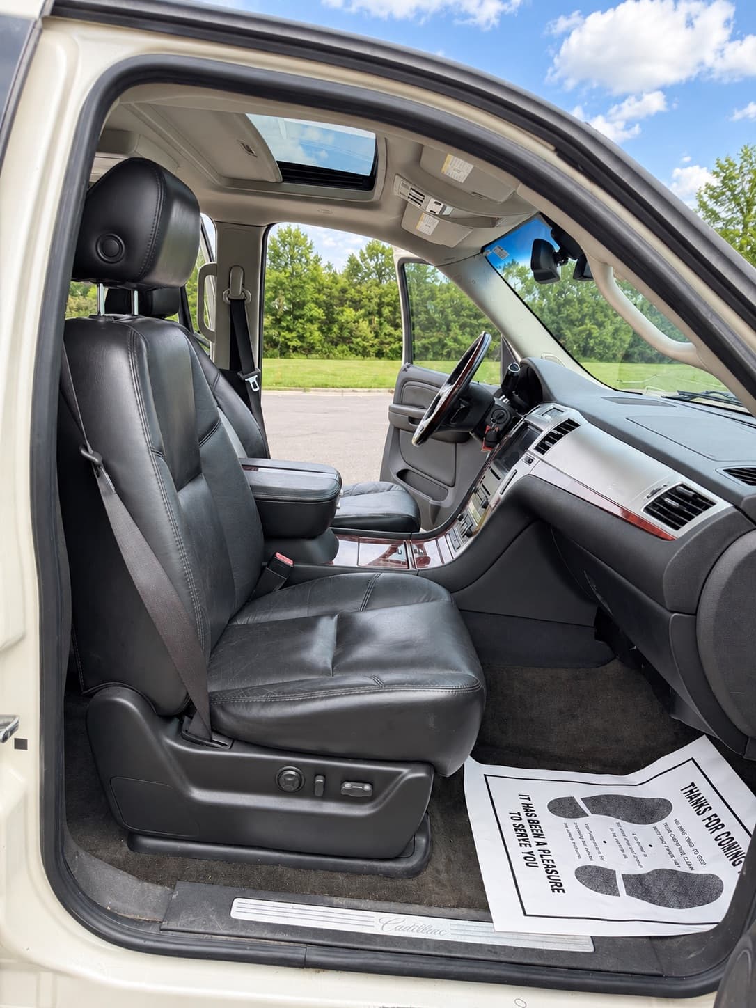 2007 Cadillac Escalade N/A — photo 10 of 13