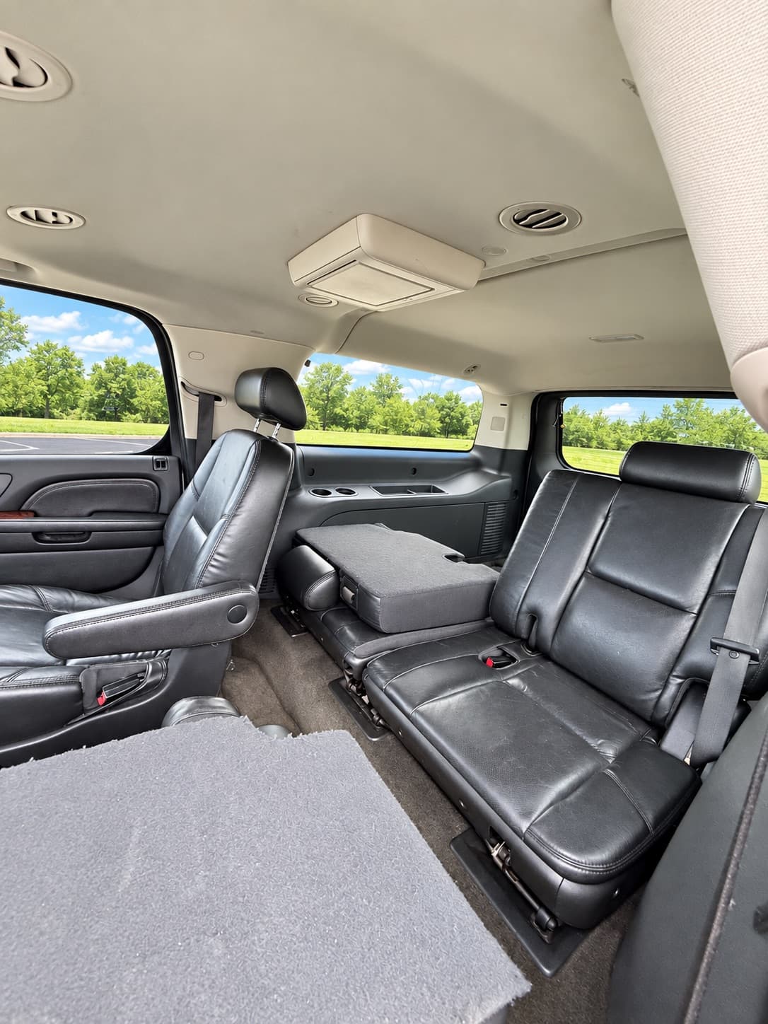 2007 Cadillac Escalade N/A — photo 12 of 13