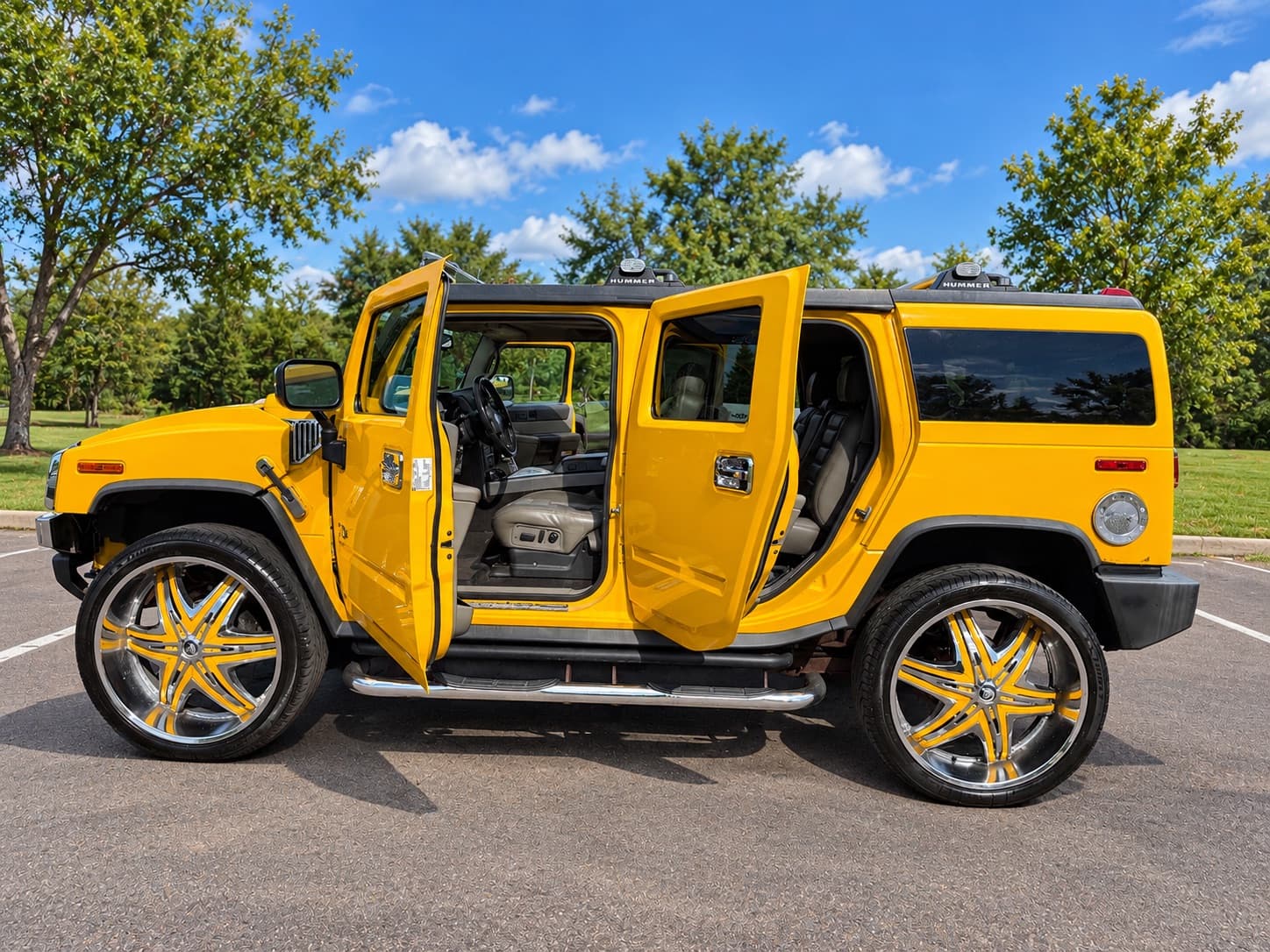 2004 Hummer H2 Base — photo 9 of 19