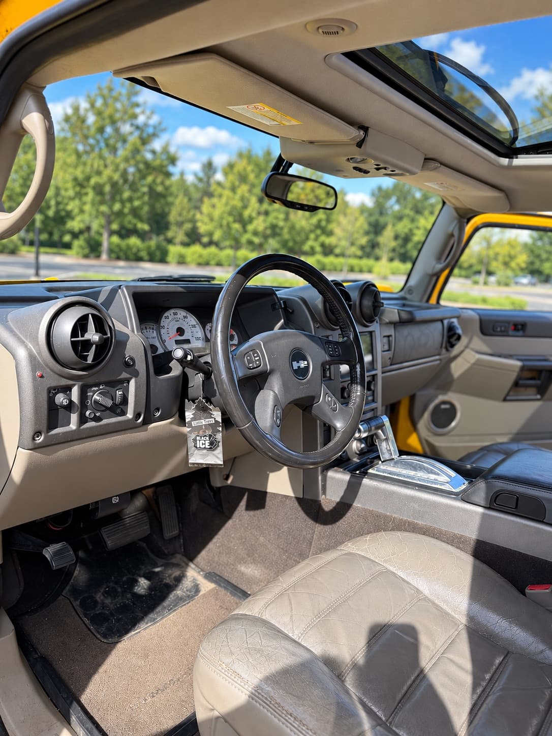 2004 Hummer H2 Base — photo 15 of 19