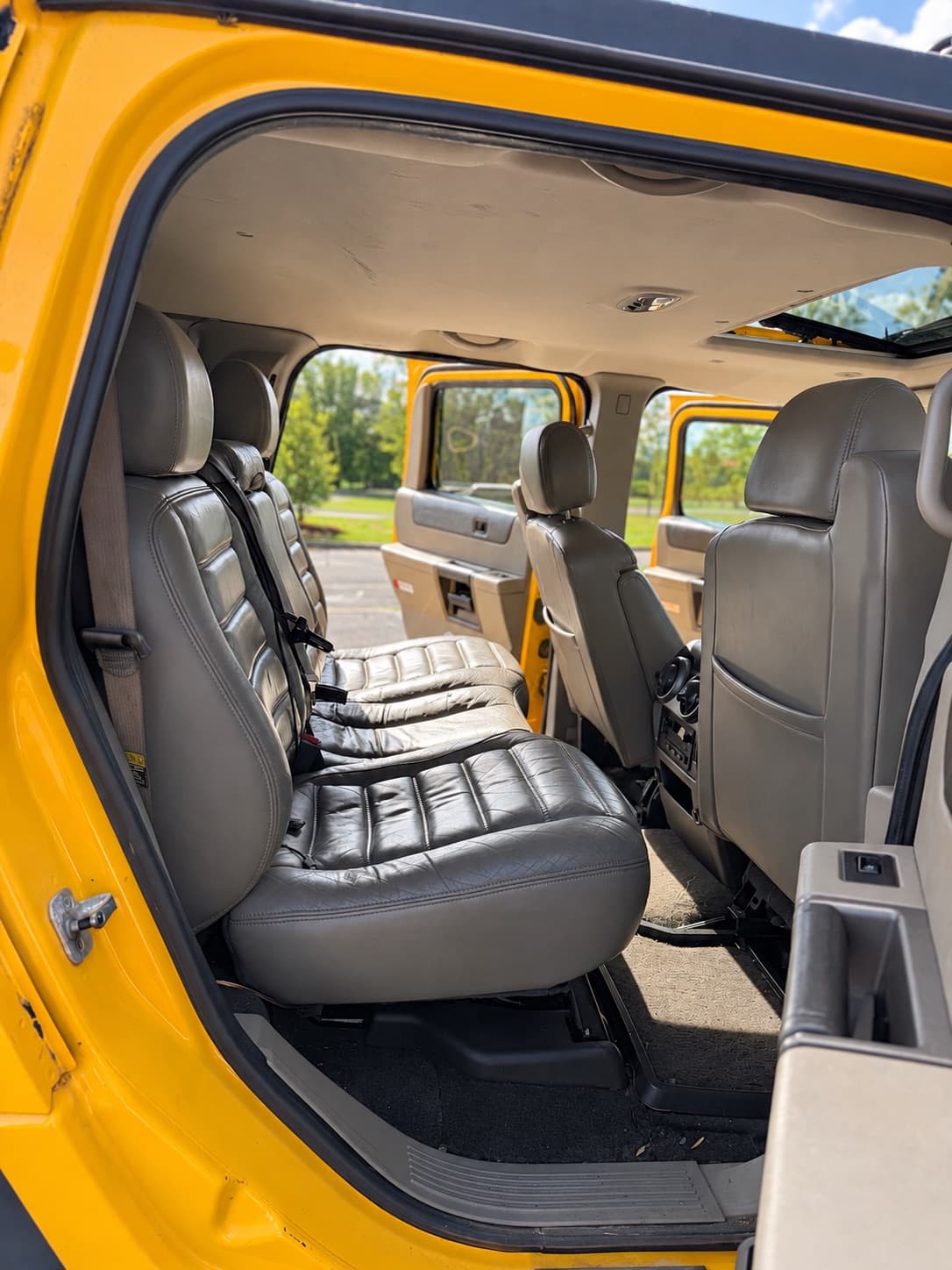 2004 Hummer H2 Base — photo 18 of 19