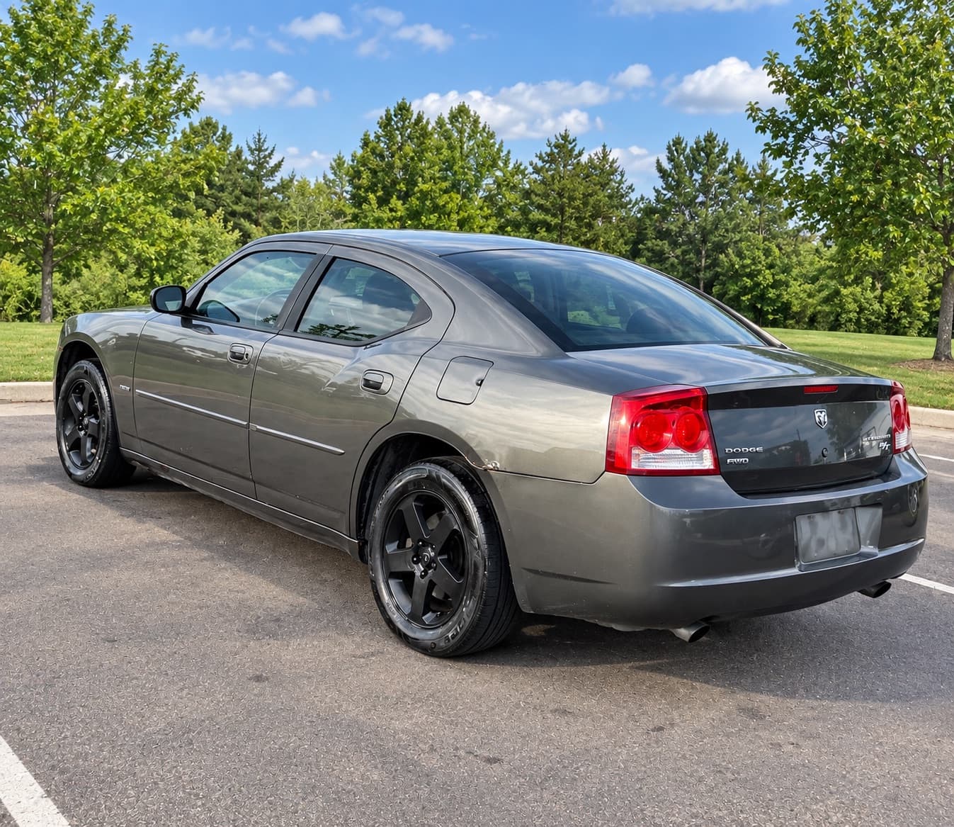 2010 Dodge Charger R/T — photo 7 of 17