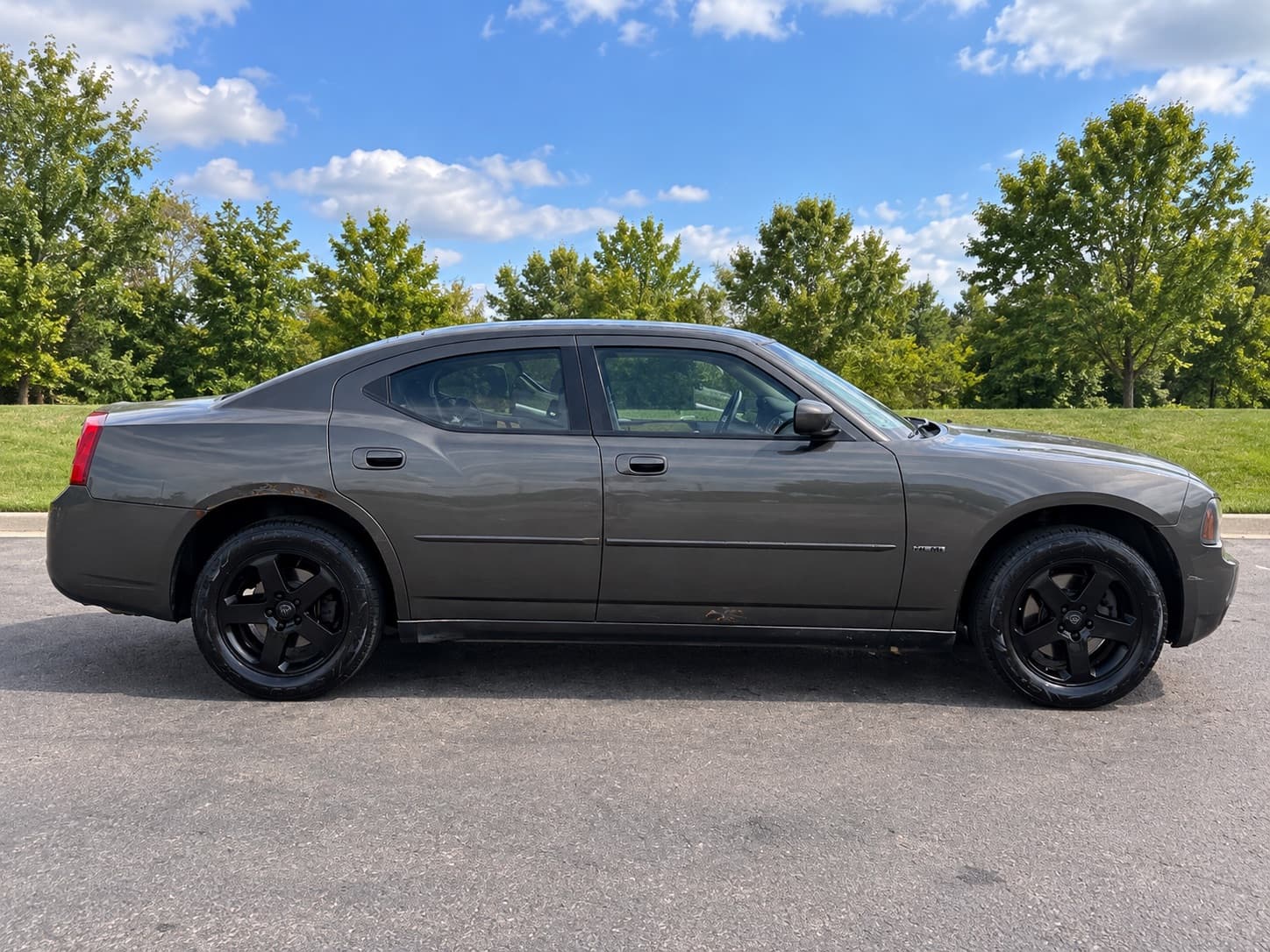 2010 Dodge Charger R/T — photo 10 of 17
