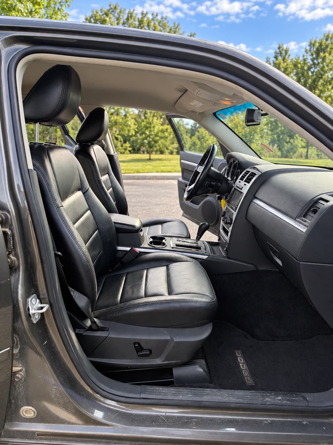2010 Dodge Charger R/T — photo 15 of 17