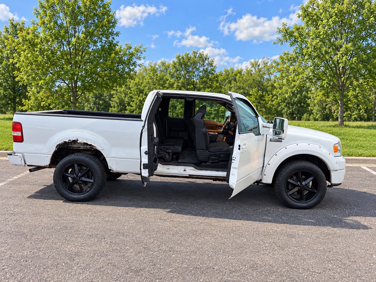 2008 Ford F-150 XLT — photo 10 of 14