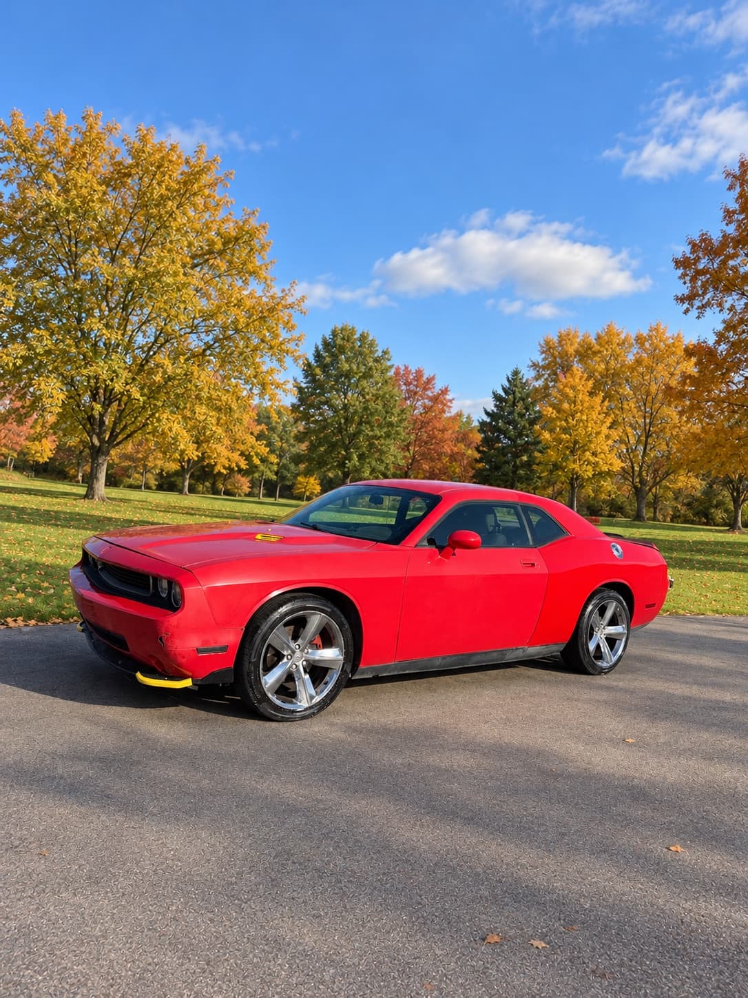 2009 Dodge Challenger Base — photo 2 of 16