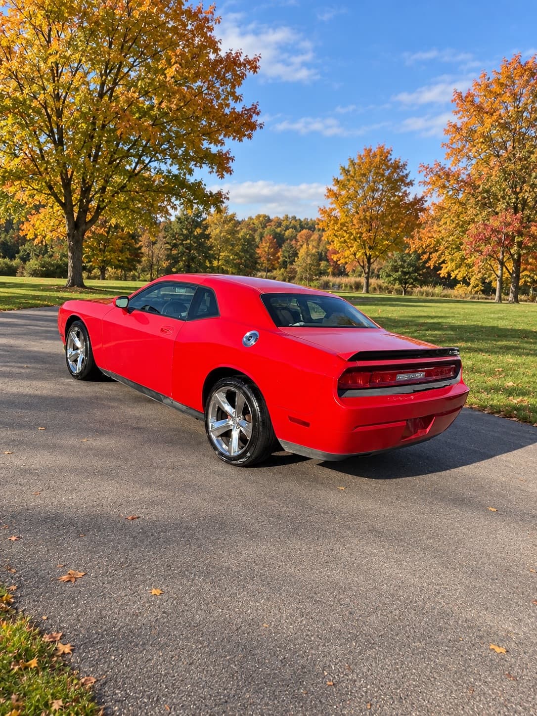 2009 Dodge Challenger Base — photo 8 of 16