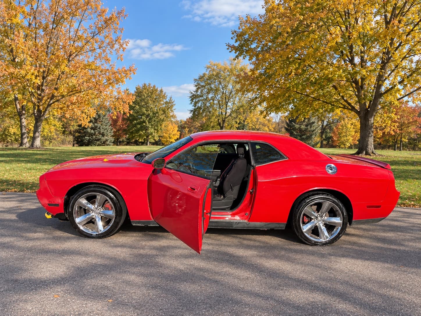 2009 Dodge Challenger Base — photo 10 of 16