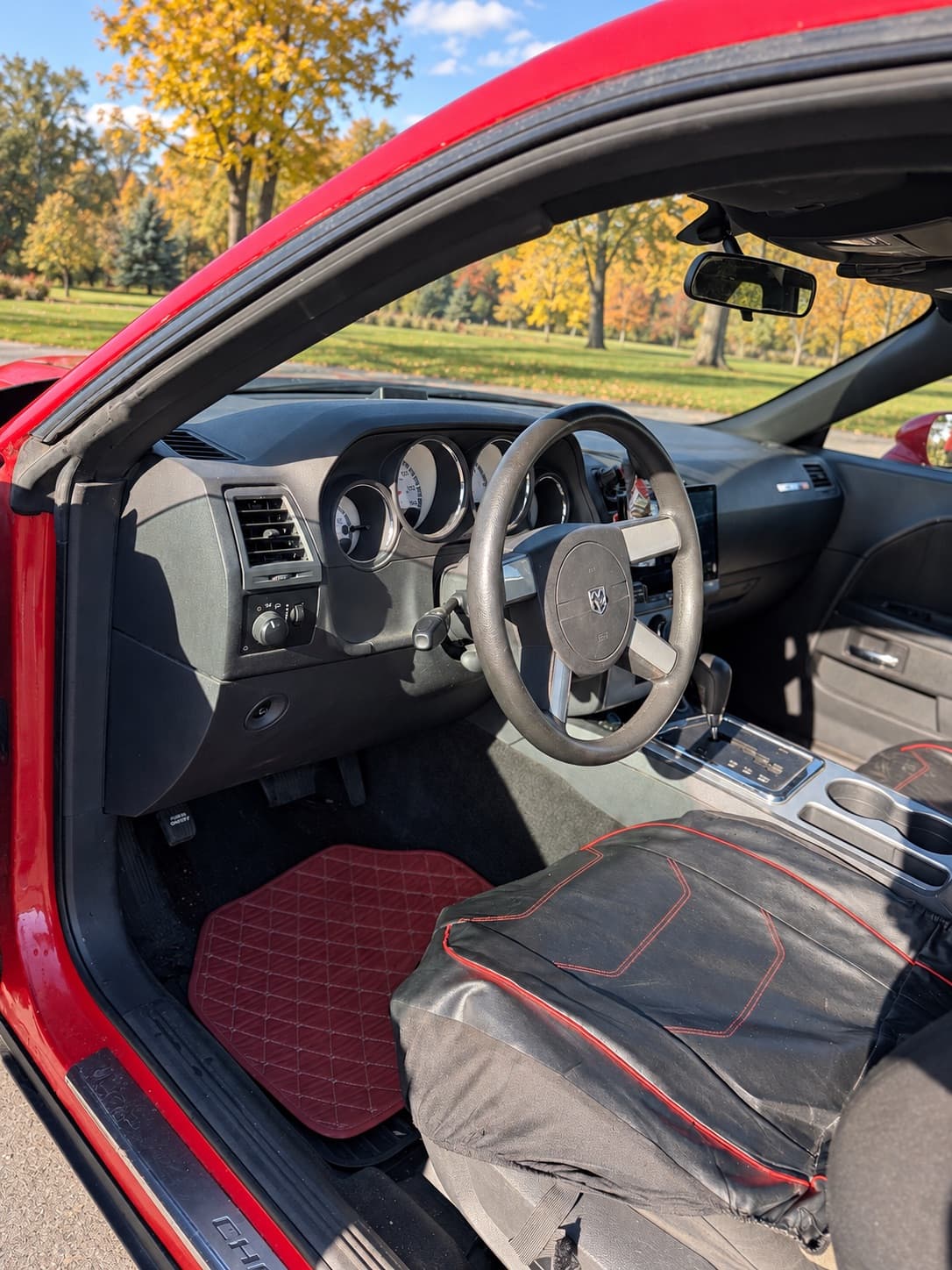 2009 Dodge Challenger Base — photo 15 of 16