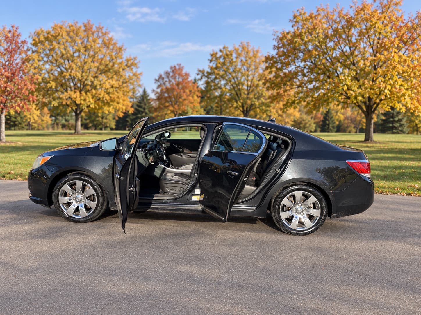 2010 Buick LaCrosse CXL — photo 10 of 17