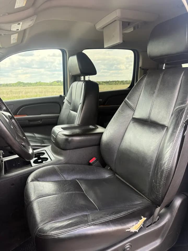 2007 GMC Yukon XL — photo 11 of 16