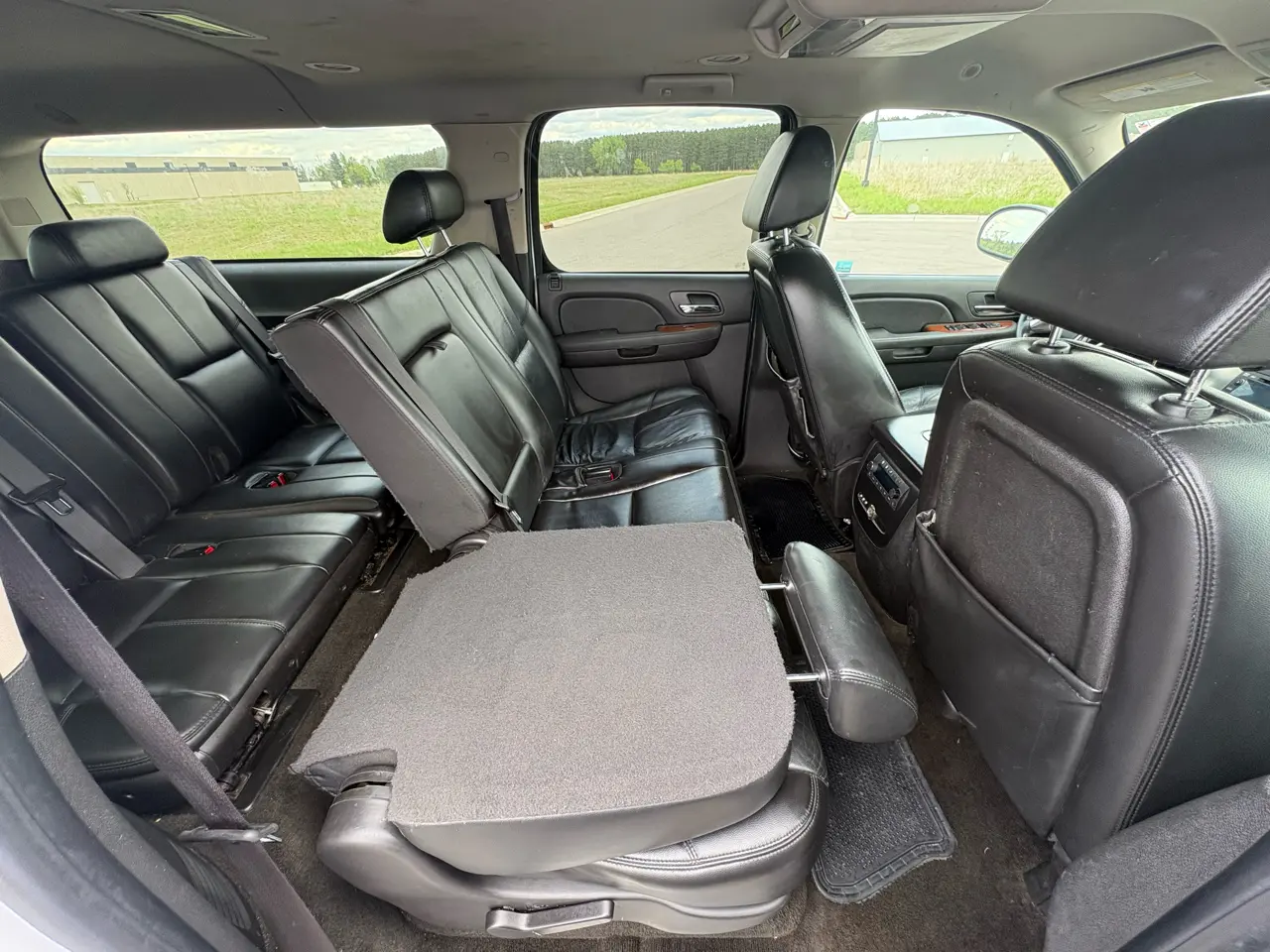 2007 GMC Yukon XL — photo 14 of 16