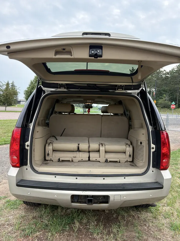 2010 GMC Yukon SLT1 — photo 7 of 18