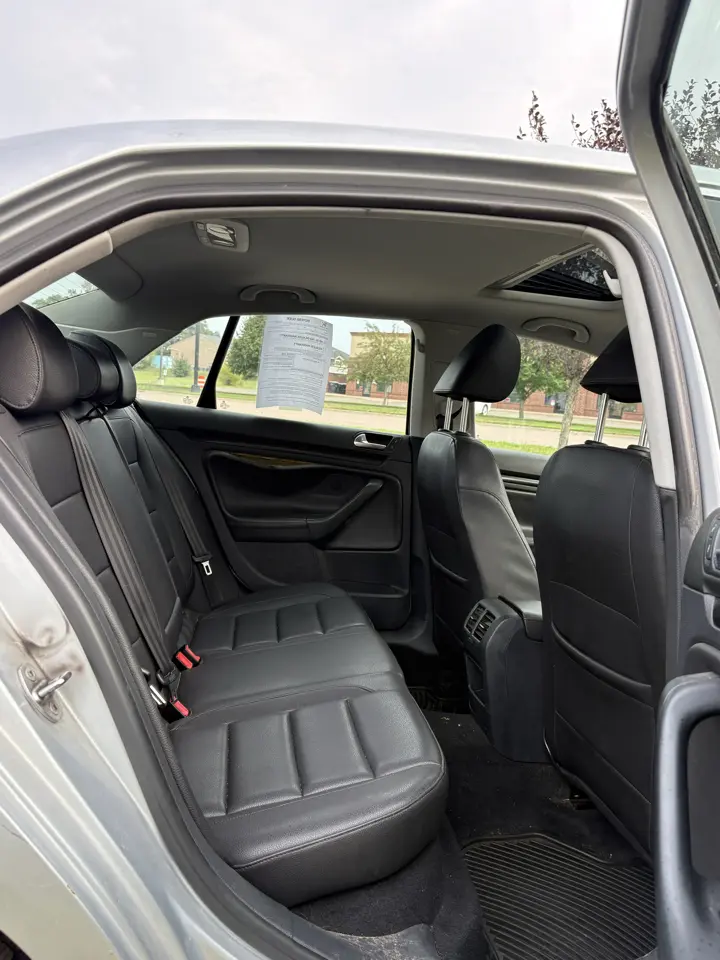 2010 Volkswagen Jetta SE — photo 16 of 16